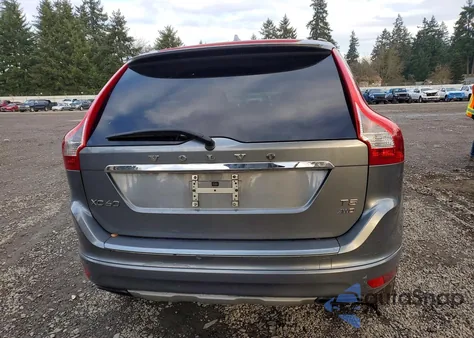 2016 Volvo Xc60 T5 Premier z USA, uszkodzony, nr VIN YV4612RK5G2783450